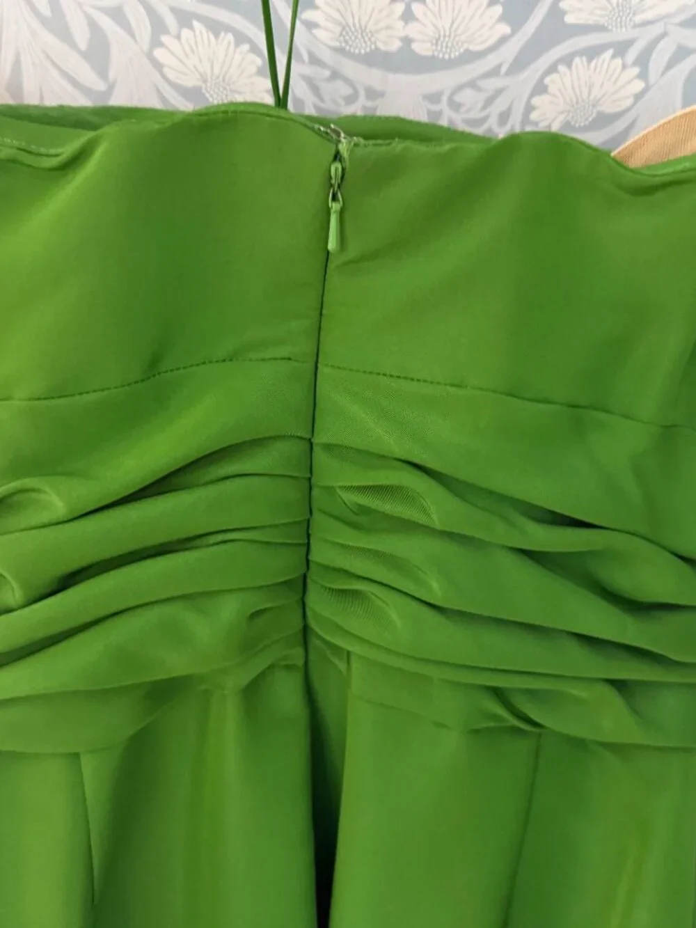 Oscar de la Renta - Green Formal Gown (Size 8 / Medium)